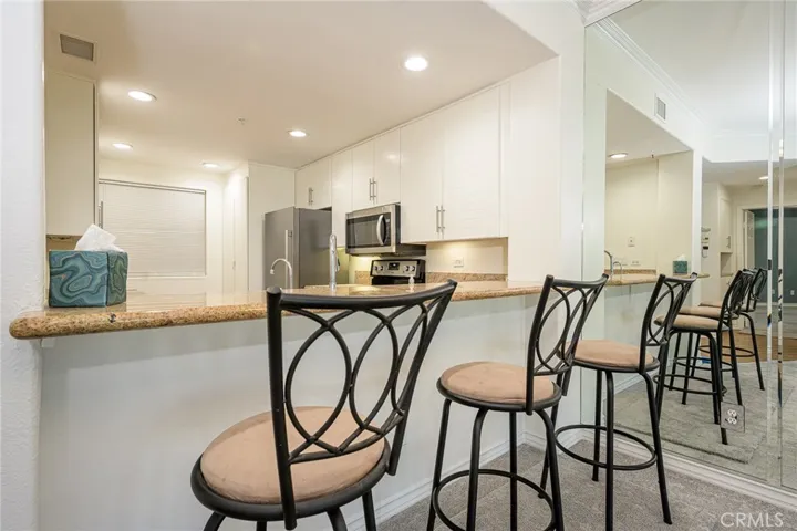 2243 Martin 209, Irvine, California 92612