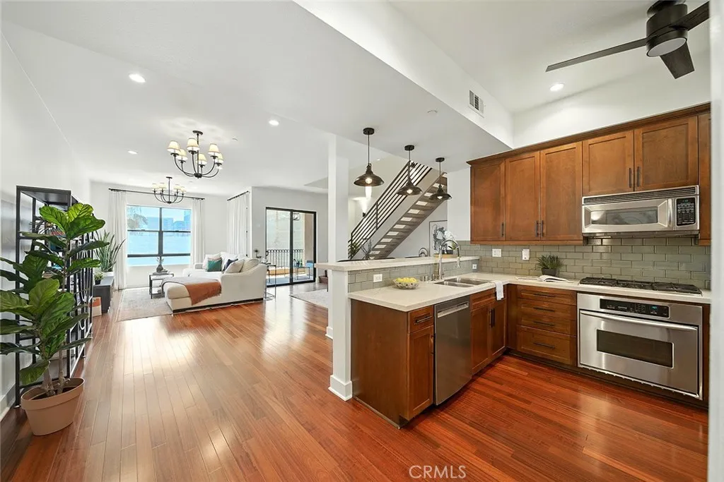 395 East 4th Street 39, Long Beach, California 90802 home-pic-0