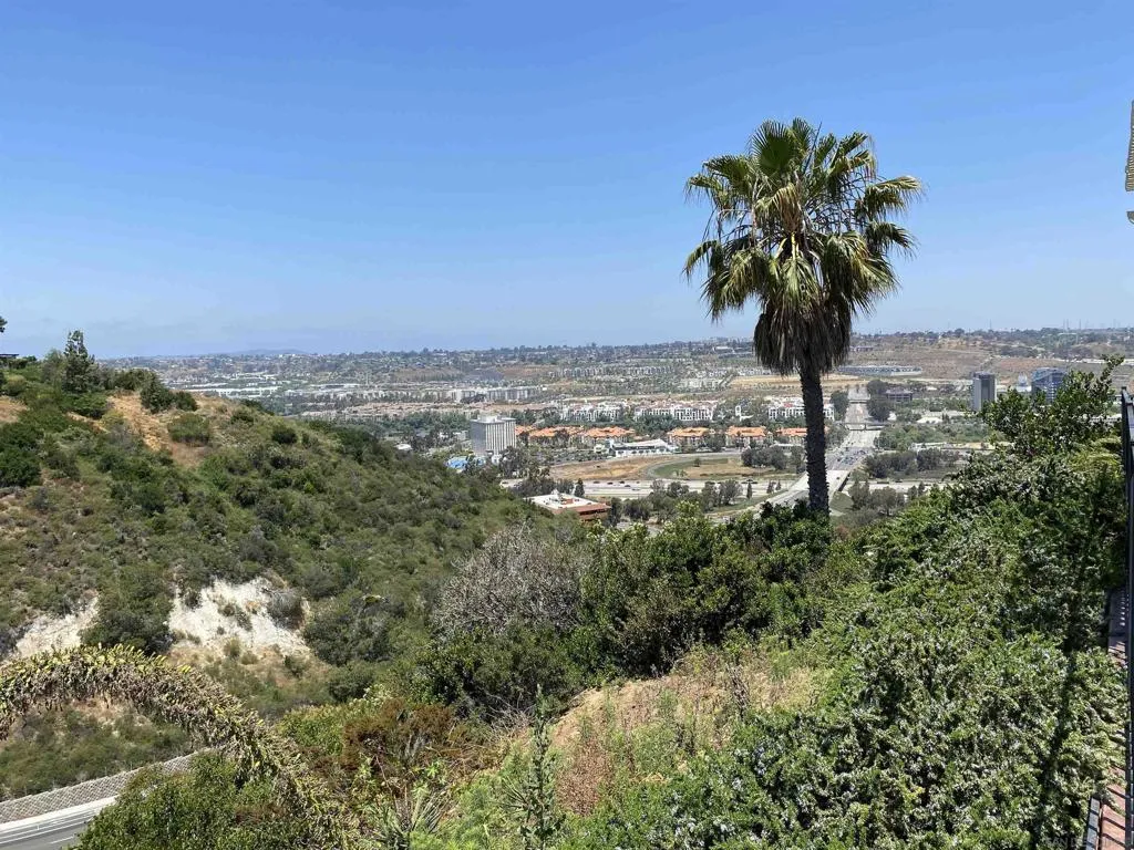 4794 Arizona Street 104, San Diego, California 92116 home-pic-2