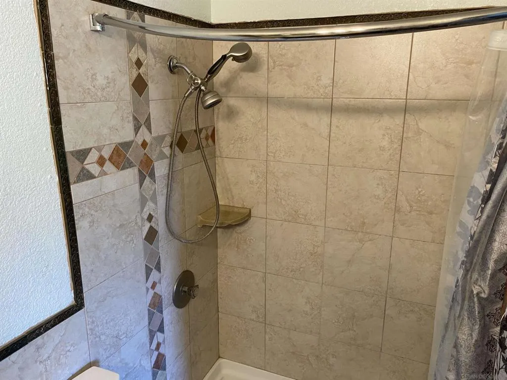4794 Arizona Street 104, San Diego, California 92116 home-pic-12