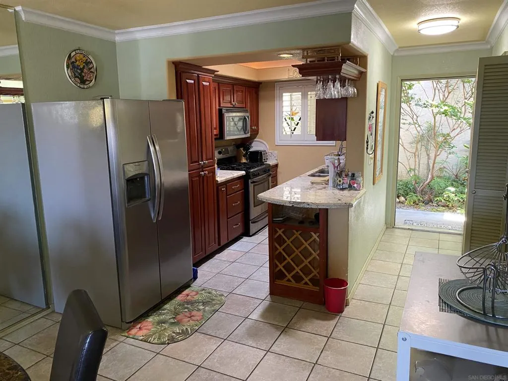 4794 Arizona Street 104, San Diego, California 92116 home-pic-14