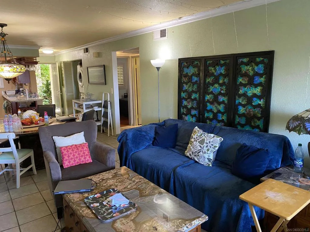 4794 Arizona Street 104, San Diego, California 92116 home-pic-20