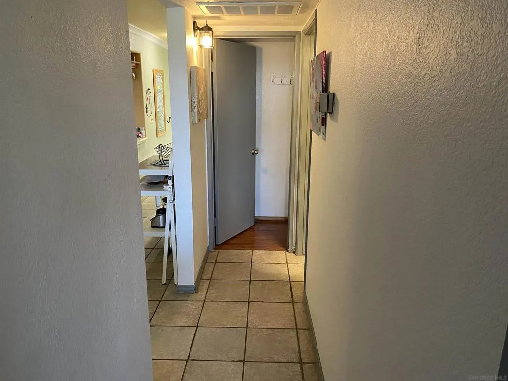 4794 Arizona Street 104, San Diego, California 92116 home-pic-23