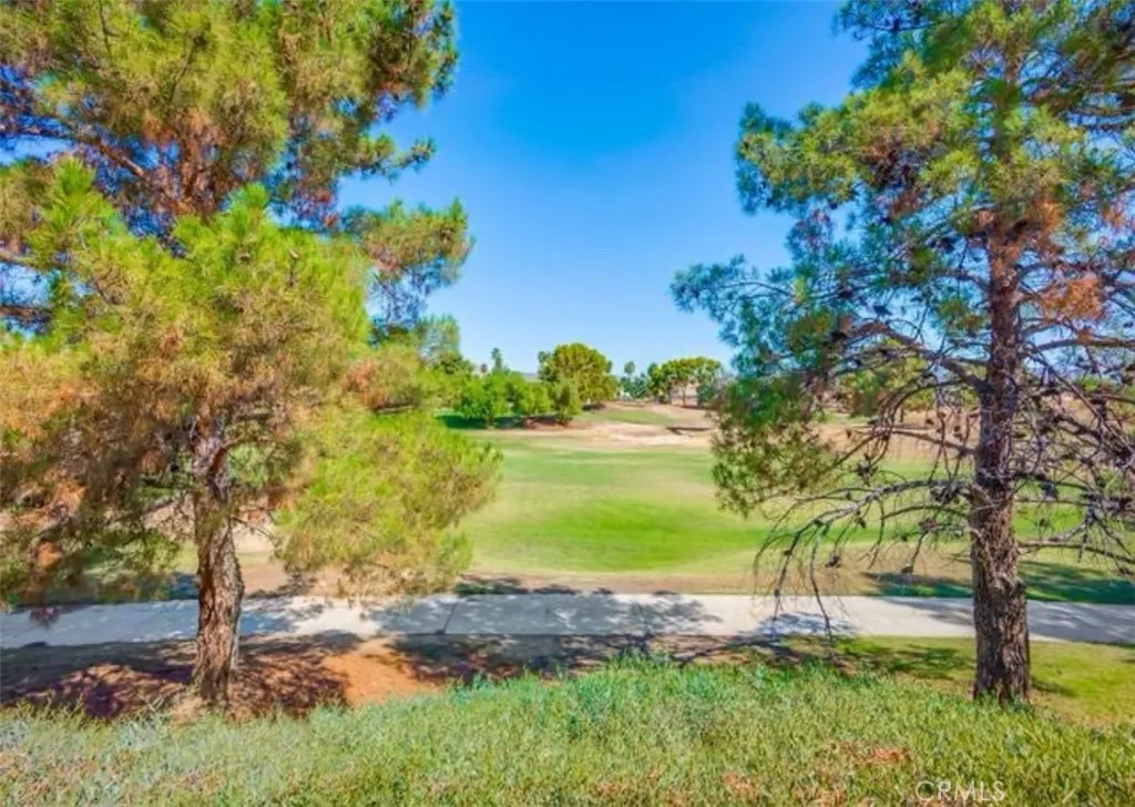 28320 Grandview Drive, Moreno Valley, California 92555 home-pic-10