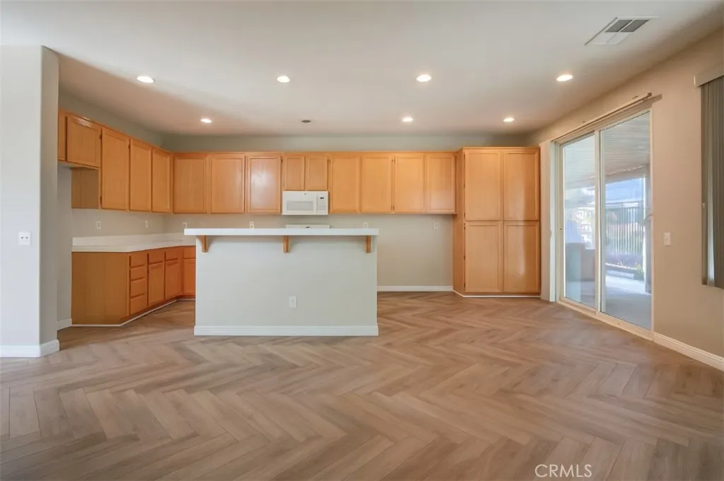 28320 Grandview Drive, Moreno Valley, California 92555 home-pic-15