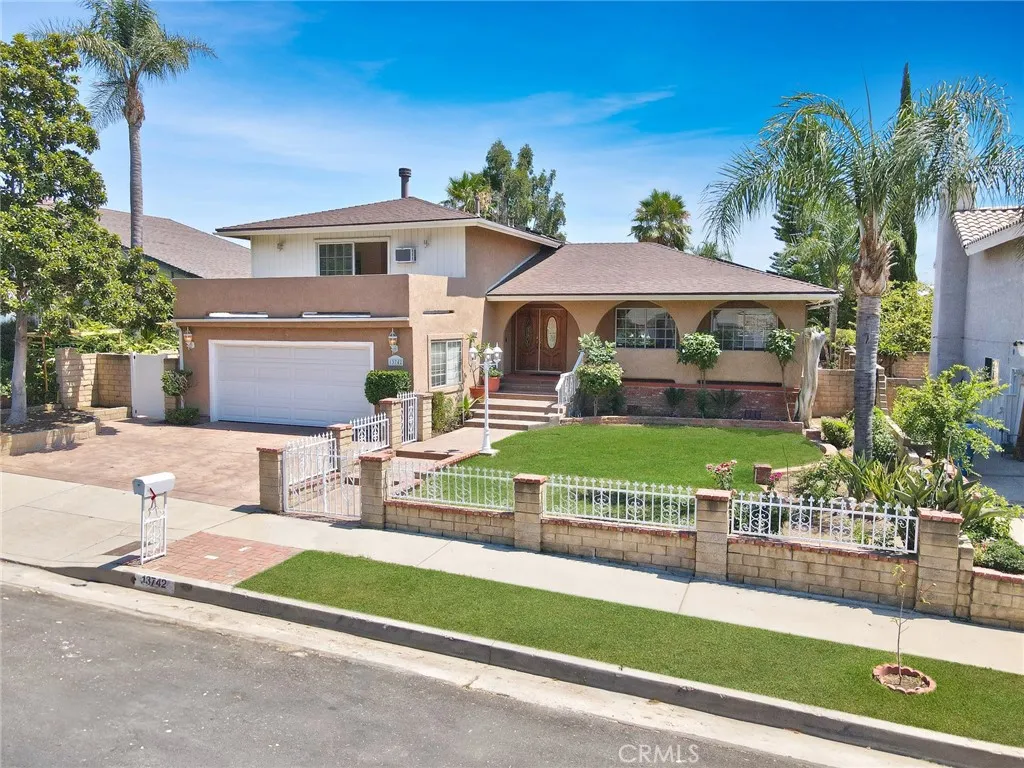 13742 Aldergrove Street, Sylmar, California 91342, 4 Bedrooms Bedrooms, ,3 BathroomsBathrooms,Residential,For Sale,Aldergrove,SR25165879
