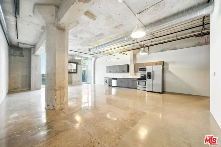 825 E 4th Street 103, Los Angeles, California 90013