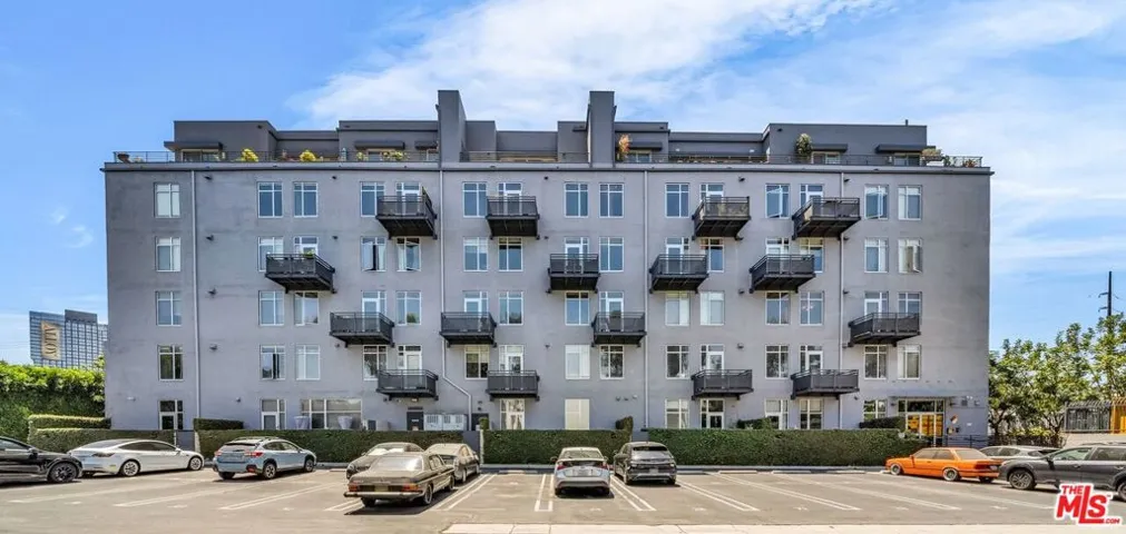 825 E 4th Street 103, Los Angeles, California 90013