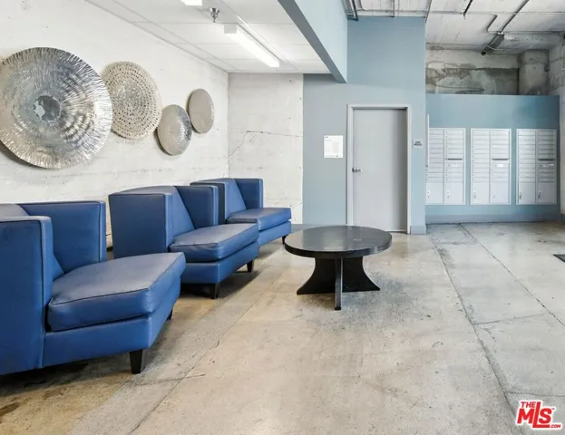 825 E 4th Street 103, Los Angeles, California 90013
