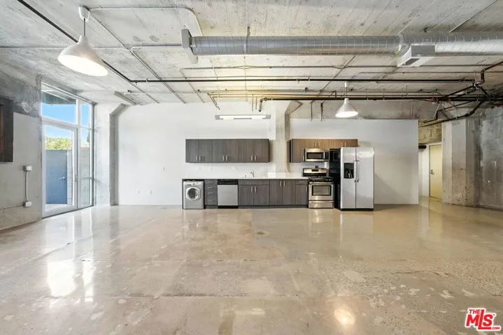 825 E 4th Street 103, Los Angeles, California 90013