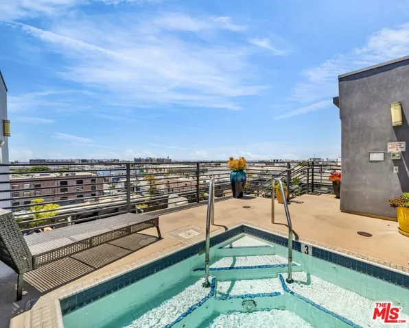 825 E 4th Street 103, Los Angeles, California 90013