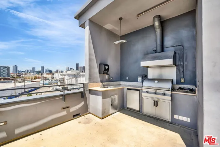 825 E 4th Street 103, Los Angeles, California 90013