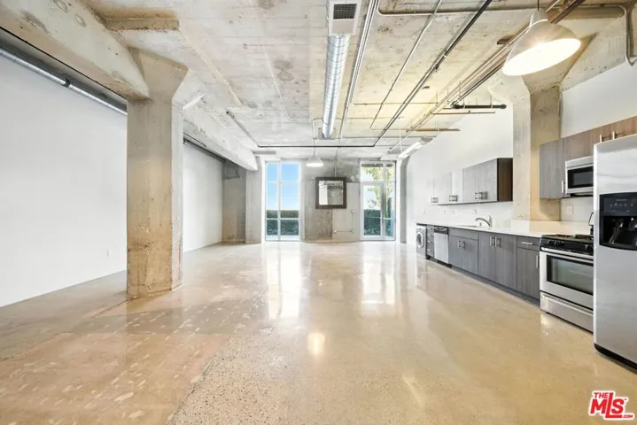 825 E 4th Street 103, Los Angeles, California 90013