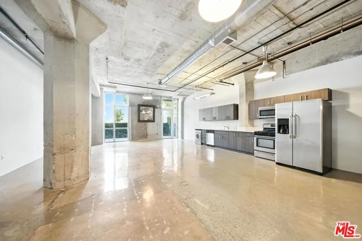 825 E 4th Street 103, Los Angeles, California 90013