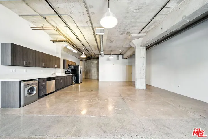 825 E 4th Street 103, Los Angeles, California 90013