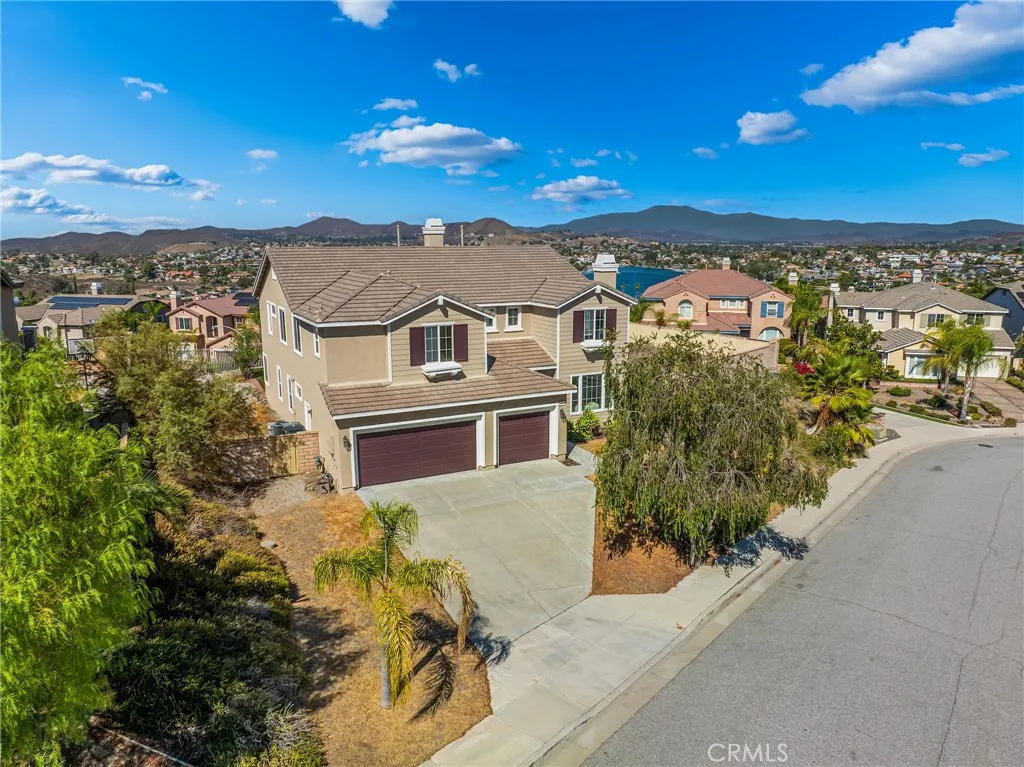 21 Via Palmieki Court, Lake Elsinore, California 92532 home-pic-0