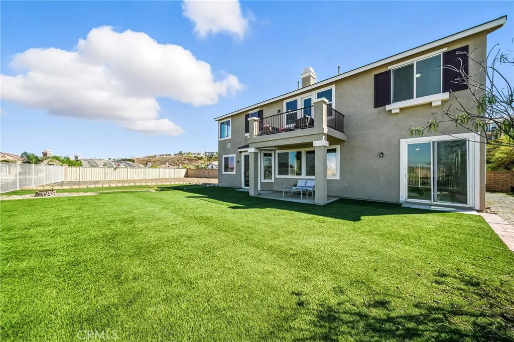 21 Via Palmieki Court, Lake Elsinore, California 92532 home-pic-41
