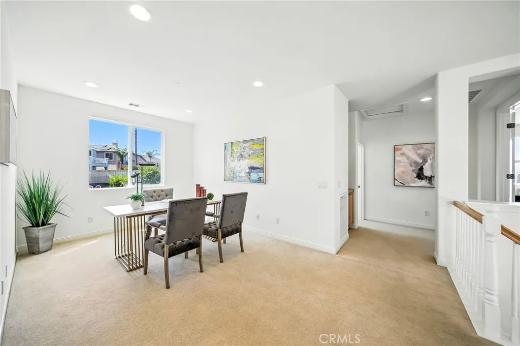 21 Via Palmieki Court, Lake Elsinore, California 92532 home-pic-27
