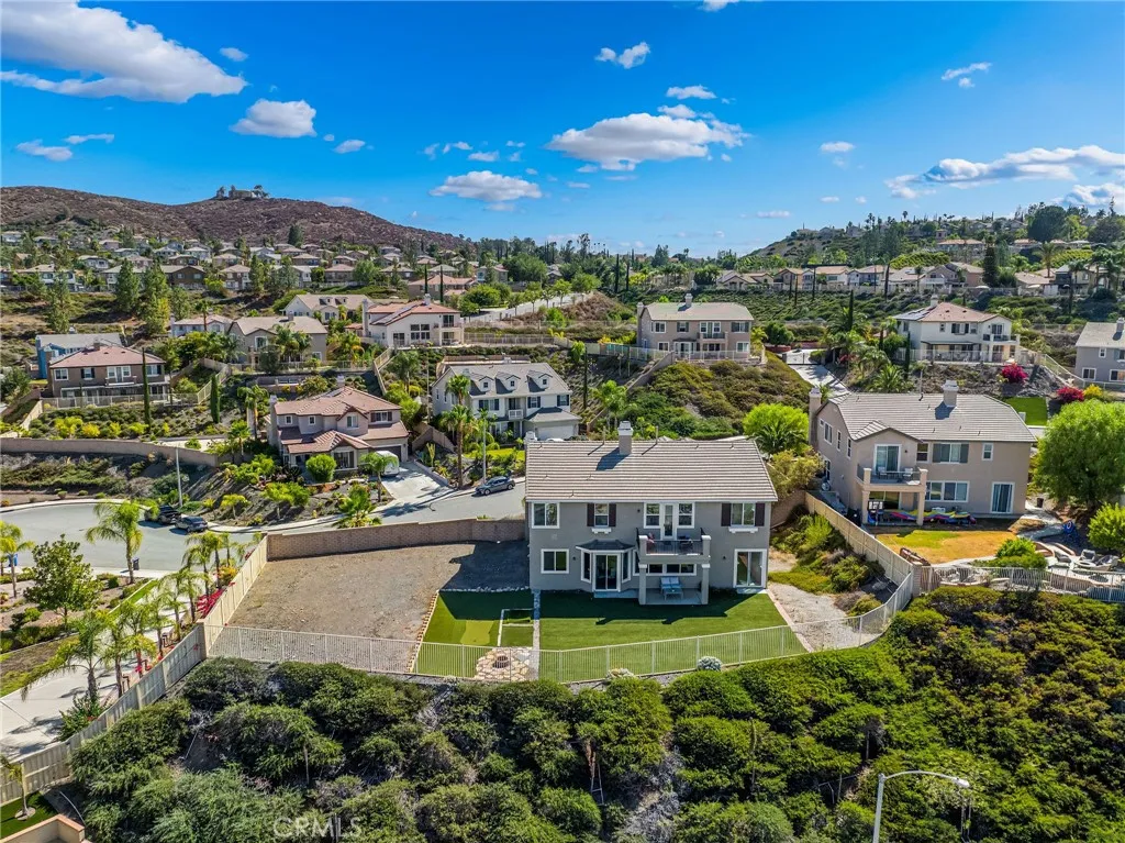 21 Via Palmieki Court, Lake Elsinore, California 92532 home-pic-44