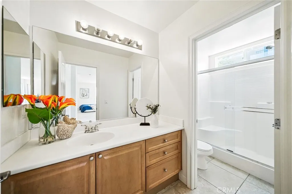 21 Via Palmieki Court, Lake Elsinore, California 92532 home-pic-22