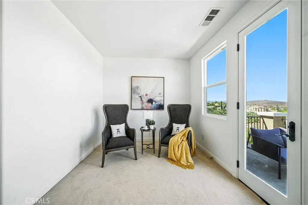 21 Via Palmieki Court, Lake Elsinore, California 92532 home-pic-31