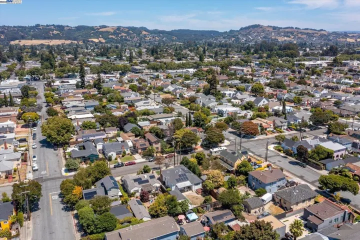 449 Pershing Dr, San Leandro, California 94577