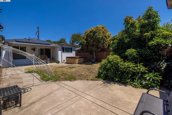 449 Pershing Dr, San Leandro, California 94577