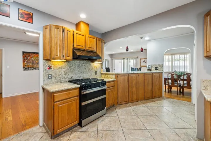 449 Pershing Dr, San Leandro, California 94577