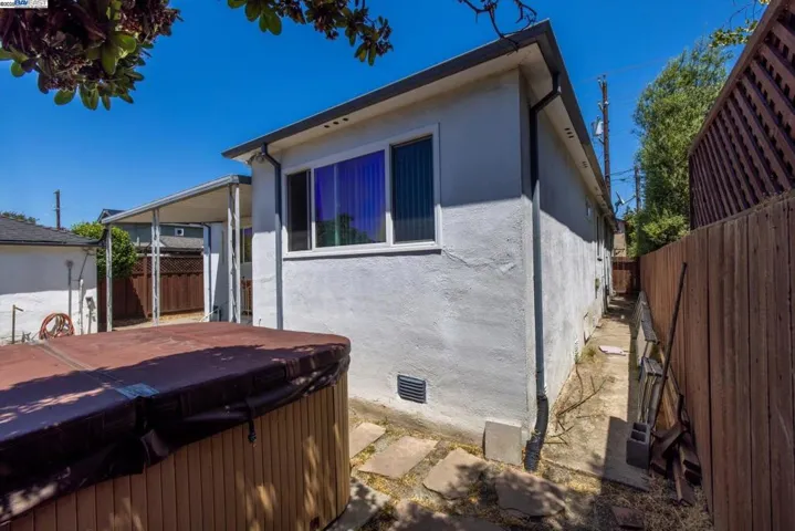 449 Pershing Dr, San Leandro, California 94577