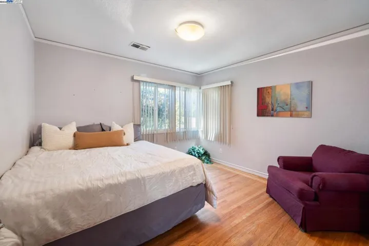 449 Pershing Dr, San Leandro, California 94577