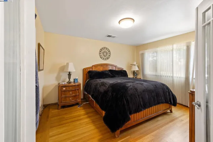 449 Pershing Dr, San Leandro, California 94577