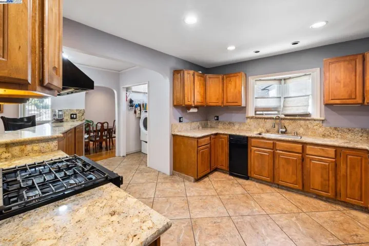 449 Pershing Dr, San Leandro, California 94577