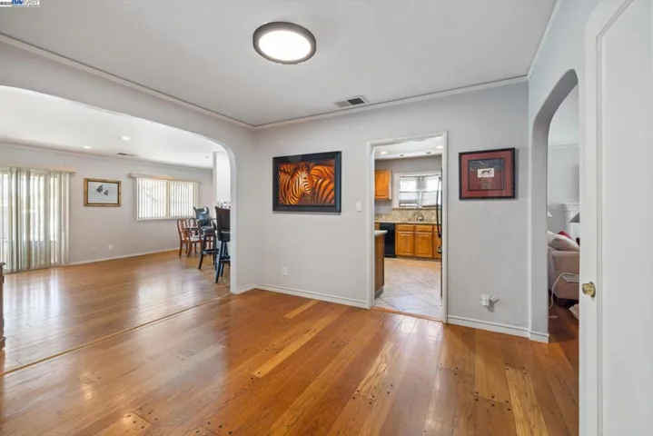 449 Pershing Dr, San Leandro, California 94577