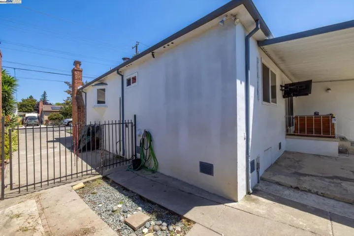 449 Pershing Dr, San Leandro, California 94577
