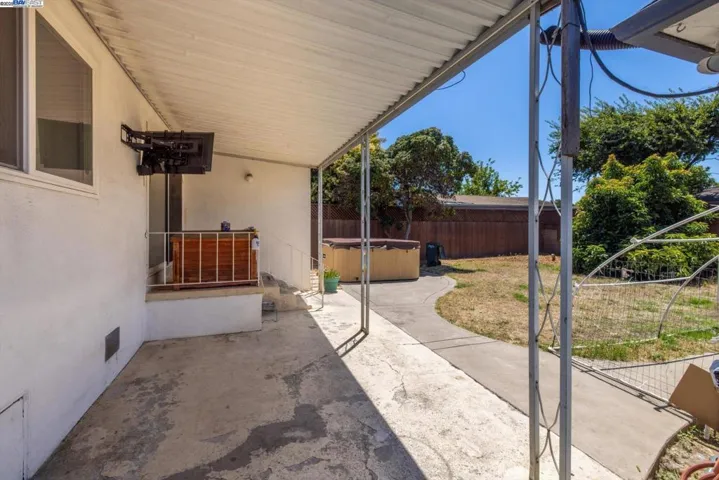 449 Pershing Dr, San Leandro, California 94577