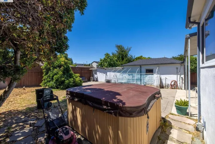 449 Pershing Dr, San Leandro, California 94577