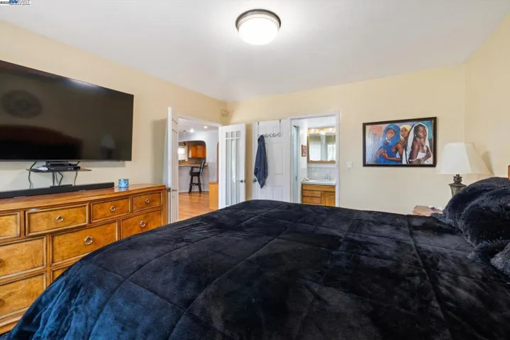 449 Pershing Dr, San Leandro, California 94577