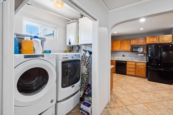 449 Pershing Dr, San Leandro, California 94577