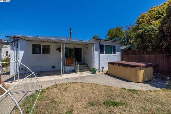 449 Pershing Dr, San Leandro, California 94577