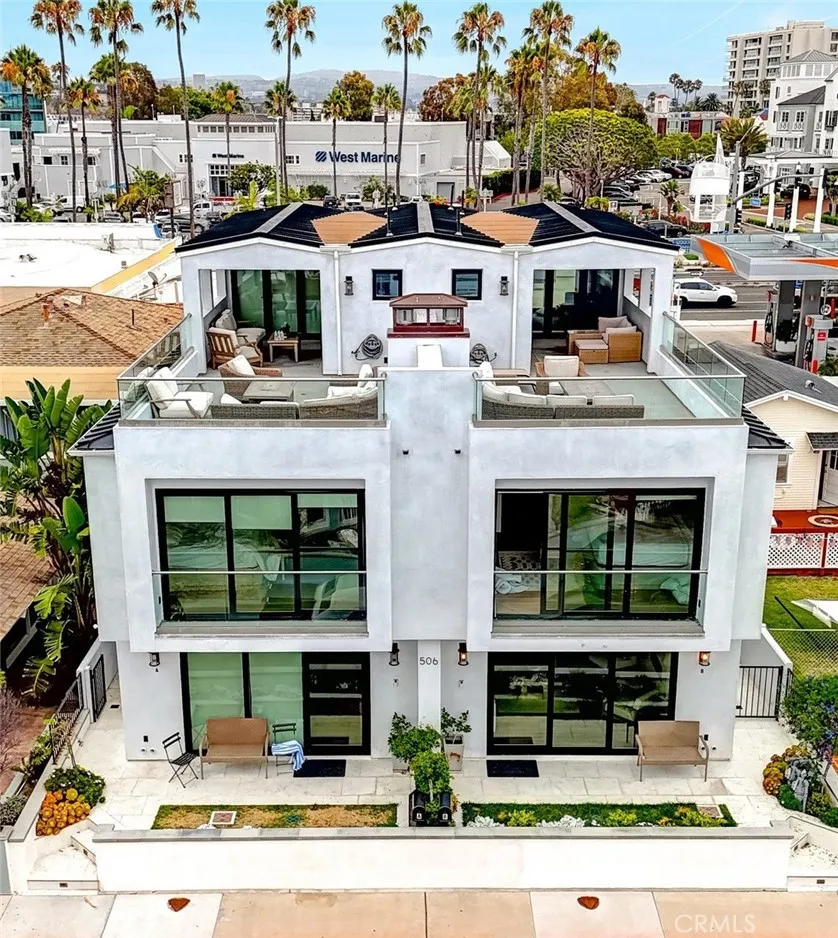 506 Clubhouse Avenue, Newport Beach, California 92663, ,Residential Income,For Sale,Clubhouse,NP25174373