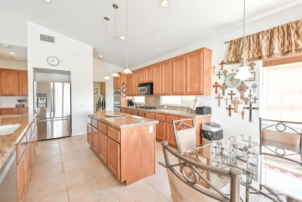 80295 Green Hills Drive, Indio, California 92201 home-pic-13