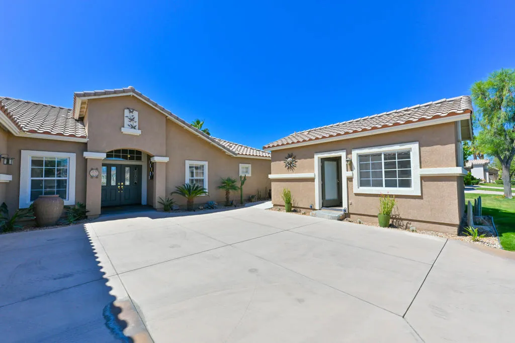80295 Green Hills Drive, Indio, California 92201 home-pic-24