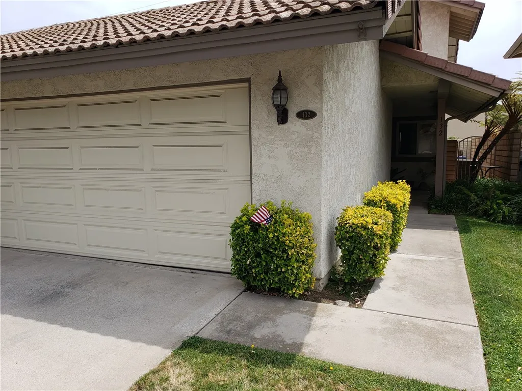 132 Oak Forest Circle, Glendora, California 91741, 3 Bedrooms Bedrooms, ,3 BathroomsBathrooms,Residential,For Sale,Oak Forest,CV25174382