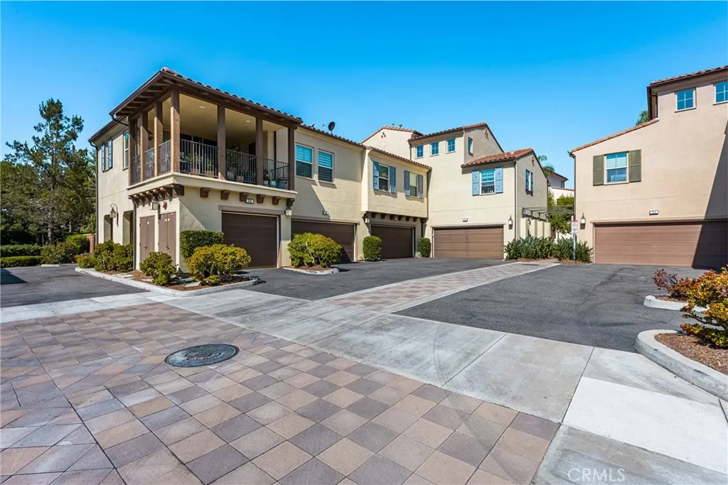 228 Borrego, Irvine, California 92618 home-pic-26