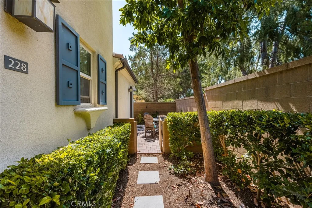 228 Borrego, Irvine, California 92618 home-pic-27