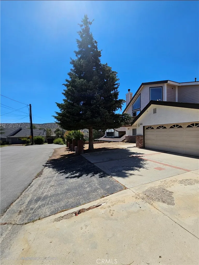 5545 Easter Drive, Wrightwood, California 92397 home-pic-2