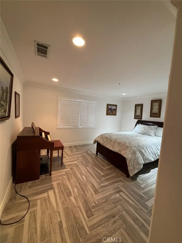 5545 Easter Drive, Wrightwood, California 92397 home-pic-49