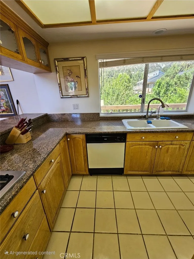 5545 Easter Drive, Wrightwood, California 92397 home-pic-24