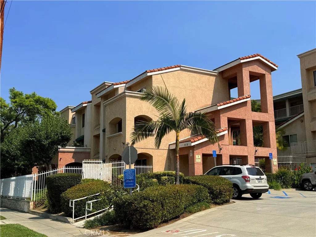 918 W Garvey Avenue 318, Monterey Park, California 91754, 1 Bedroom Bedrooms, ,1 BathroomBathrooms,Residential,For Sale,Garvey,RS25174335
