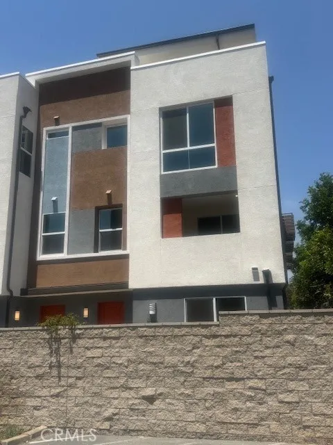 1812 E 1st Street 280, Santa Ana, California 92705 home-pic-1